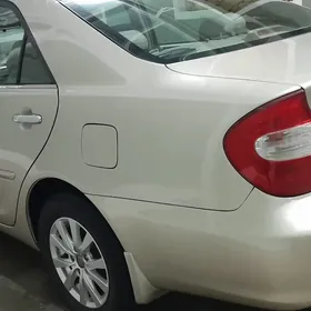 Toyota Camry 2004