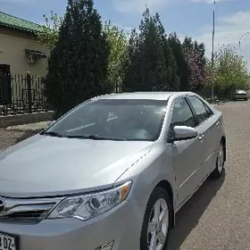 Toyota Camry 2011