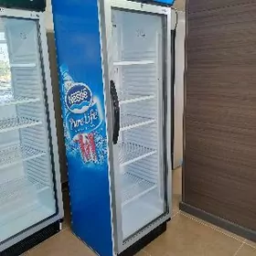 Uğur Vitrinni holodilnik