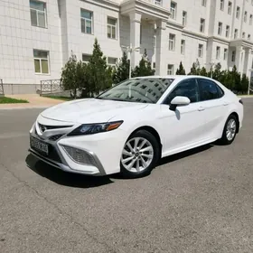 Toyota Camry 2022