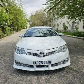 Toyota Camry 2012