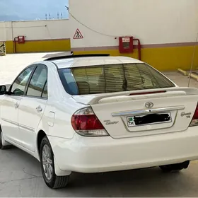 Toyota Camry 2004