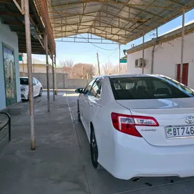 Toyota Camry 2014