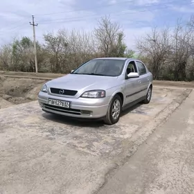 Opel Astra 2004