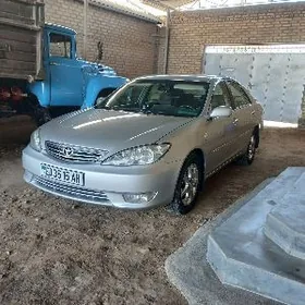 Toyota Camry 2005