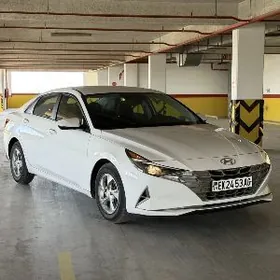 Hyundai Elantra 2021