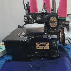 оверлок Juki