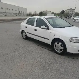 Opel Astra 2000