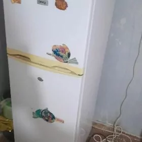 ПРОДАЁТСЯ ХОЛОДИЛЬНИК