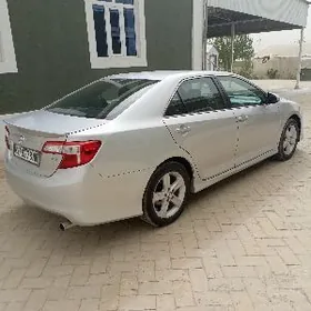 Toyota Camry 2013