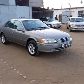 Toyota Camry 2000