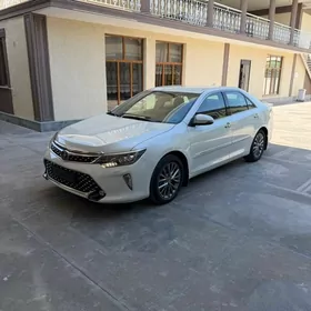 Toyota Camry 2017