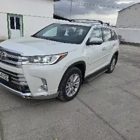 Toyota Highlander 2019