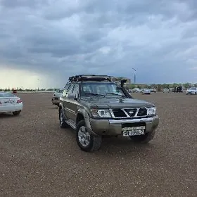 Nissan Patrol 2000