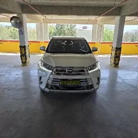 Toyota Highlander 2017