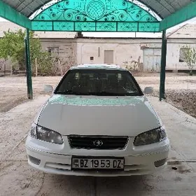 Toyota Camry 2000