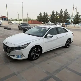 Hyundai Elantra 2022