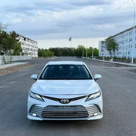 Toyota Camry 2022
