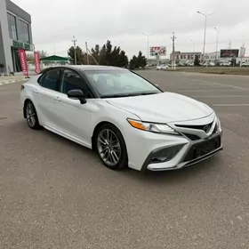 Toyota Camry 2020