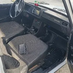 Lada 2107 2000
