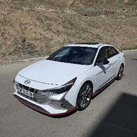 Hyundai Elantra 2022