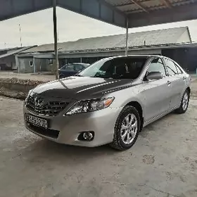 Toyota Camry 2011