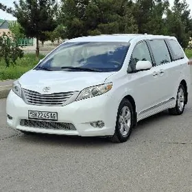 Toyota Sienna 2011