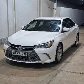 Toyota Camry 2016