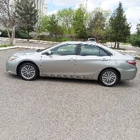 Toyota Camry 2016