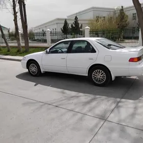 Toyota Camry 2000