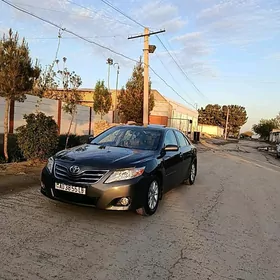 Toyota Camry 2011