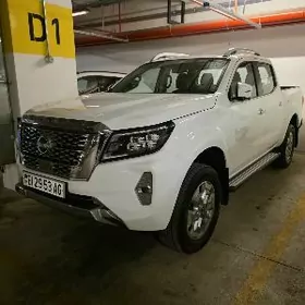 Nissan Navara 2024