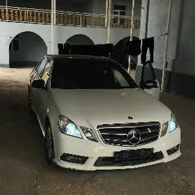 Mercedes-Benz E350 2010