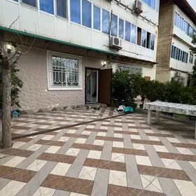 3 komn 1 etaz Beýik potolok