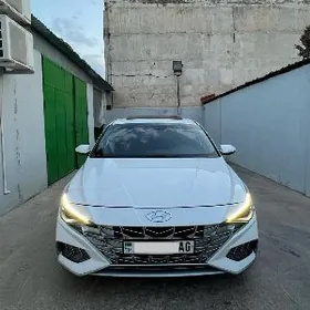 Hyundai Elantra 2023
