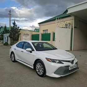 Toyota Camry 2020