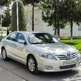 Toyota Camry 2011
