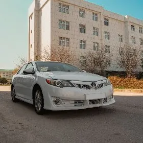 Toyota Camry 2013
