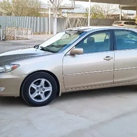 Toyota Camry 2004