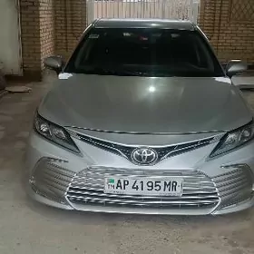 Toyota Camry 2019