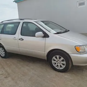 Toyota Sienna 2002