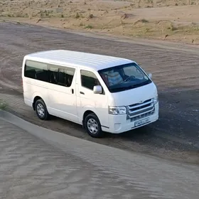 Toyota Hiace 2005