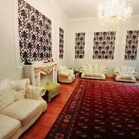 Eýesinden elitka amatly baha