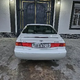 Toyota Camry 1999