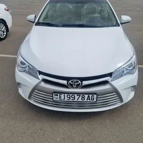 Toyota Camry 2016