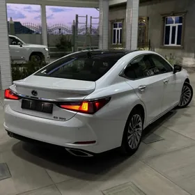 Lexus ES 350 2022