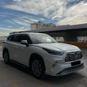 Toyota Highlander 2022