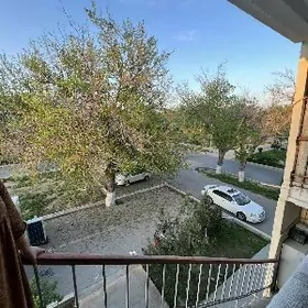 4mkr 3/3 etaş 1komnat