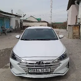 Hyundai Elantra 2020