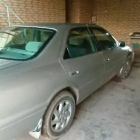 Toyota Camry 2000